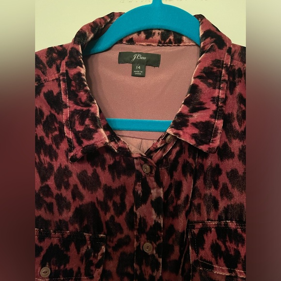 J Crew Classic-Fit Button Up Drapey Pink Velvet Leopard Print Shirt size 12-14 - Picture 2 of 12